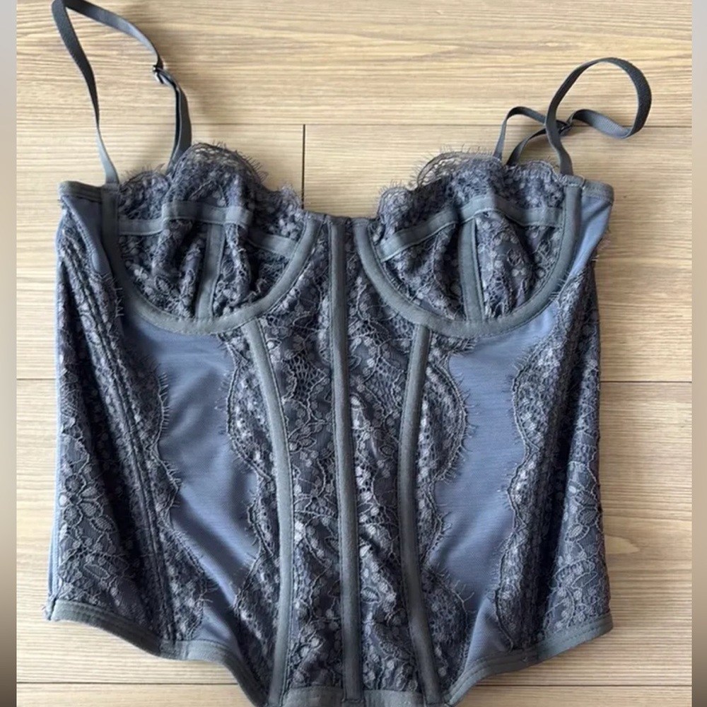 Urban Outfitters Lavender Lace Corset Tank Top - Picture 2 of 3